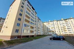 Продається 2-кімнатна квартира 65 кв. м у Стрию