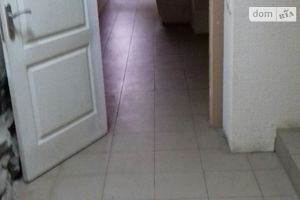 Здається в оренду офіс 15 кв. м в нежитловому приміщені в житловому будинку