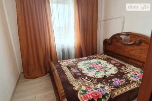 Сдается в аренду 1-комнатная квартира 50 кв. м в Ужгороде