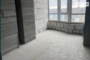 Продается 2-комнатная квартира 77 кв. м в Черкассах