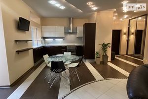 Продается 2-комнатная квартира 130 кв. м в Киеве