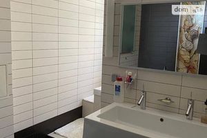 Продается 3-комнатная квартира 129 кв. м в Днепре