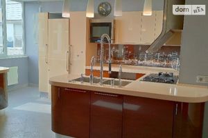 Продається 5-кімнатна квартира 230 кв. м у Вінниці