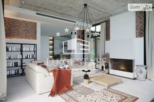 Продается дом на 2 этажа 220 кв. м с террасой
