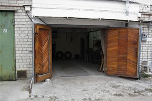 Продается бокс в гаражном комплексе под легковое авто на 21 кв. м