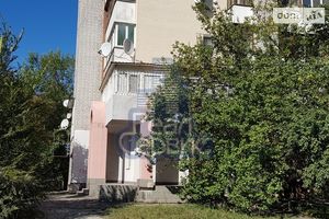 Сдается в аренду помещения свободного назначения 97 кв. м в 9-этажном здании