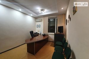 Продається приміщення вільного призначення 341 кв. м в 5-поверховій будівлі