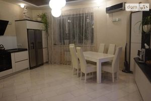 Продается дом на 3 этажа 184 кв. м с гаражом