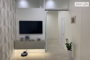 Продается 2-комнатная квартира 99 кв. м в Запорожье