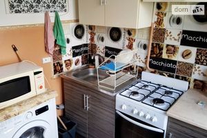 Сдается в аренду 2-комнатная квартира 43 кв. м в Черновцах