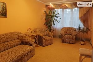 Продается 3-комнатная квартира 65 кв. м в Стаханове