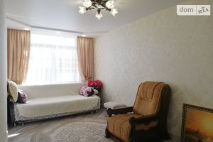 Продається 2-кімнатна квартира 68 кв. м у Тернополі