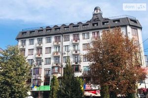 Продається офіс 40 кв. м в нежитловому приміщені в житловому будинку