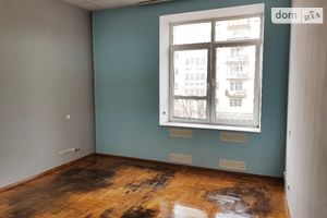 Здається в оренду офіс 22 кв. м в адміністративній будівлі