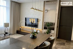 Продается 3-комнатная квартира 74 кв. м в Киеве