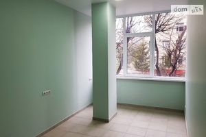 Продається офіс 13.5 кв. м в бізнес-центрі
