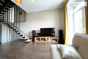 Продается дом на 2 этажа 228 кв. м с балконом