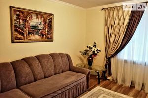 Сдается в аренду 3-комнатная квартира 64 кв. м в Ровно