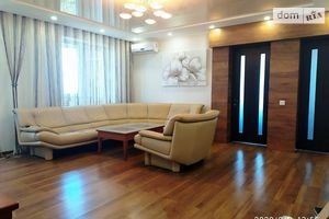 Продається 3-кімнатна квартира 72 кв. м у Черкасах