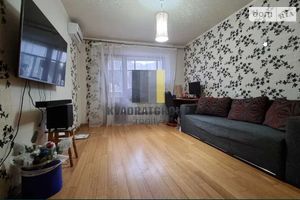 Продается 2-комнатная квартира 54 кв. м в Днепре