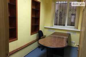Здається в оренду офіс 58 кв. м в нежитловому приміщені в житловому будинку