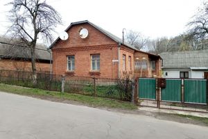 Продается одноэтажный дом 75 кв. м с бассейном