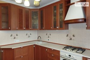 Сдается в аренду 2-комнатная квартира 68 кв. м в Виннице