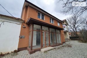 Сдается в аренду нежилое помещение в жилом доме 100 кв. м в 2-этажном здании