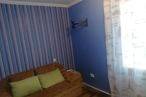 Продается 4-комнатная квартира 80.4 кв. м в Александрии