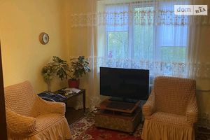 Сдается в аренду 4-комнатная квартира 56 кв. м в Черновцах
