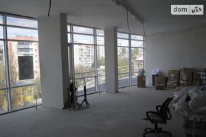 Продається офіс 600 кв. м в адміністративній будівлі