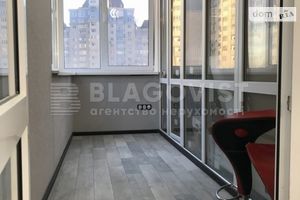 Продается 2-комнатная квартира 76 кв. м в Киеве