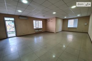 Продається нежитлове приміщення в житловому будинку 67.8 кв. м в 6-поверховій будівлі