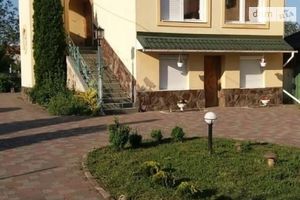 Продается дом на 2 этажа 220 кв. м с участком